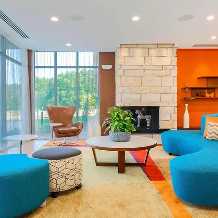 Fairfield Inn & Suites By Marriott Decatur At Decatur Conference Center